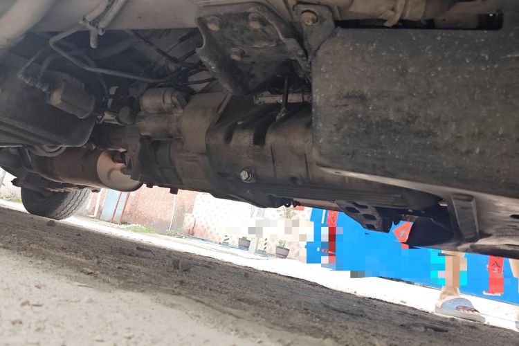 Used Wuling Rongguang 2012 1.5L Extended Basic Version Chassis Front Right