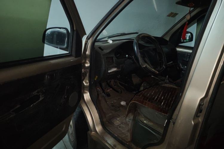 Used Wuling Rongguang 2012 1.5L Extended Basic Version Driver Seat