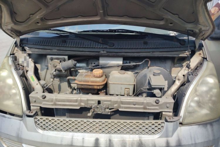 Used Wuling Rongguang 2012 1.5L Extended Basic Version Engine Bay