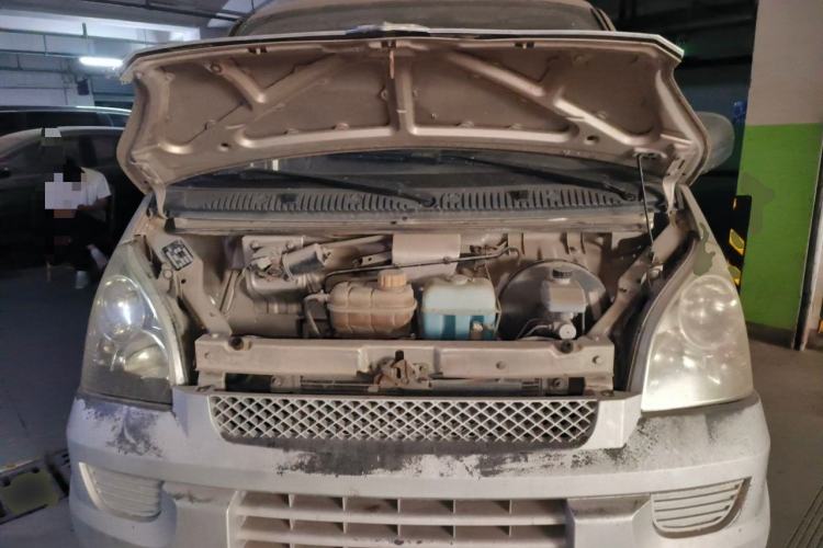 Used Wuling Rongguang 2012 1.5L Extended Basic Version Engine Bay
