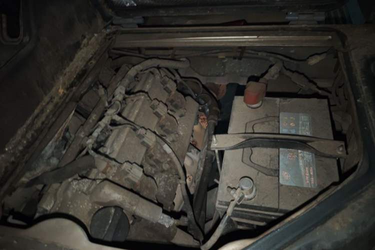 Used Wuling Rongguang 2012 1.5L Extended Basic Version Engine Bay Left