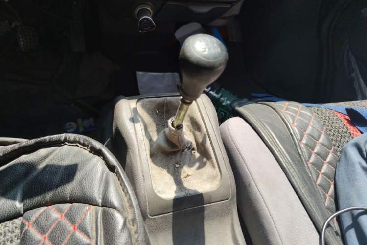 Used Wuling Rongguang 2012 1.5L Extended Basic Version Gear Lever