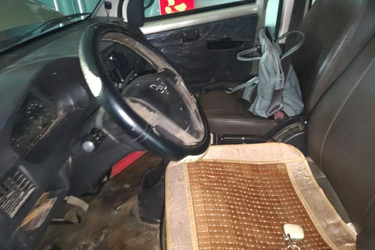 Used Wuling Rongguang 2012 1.5L Extended Basic Version Left Front Seat