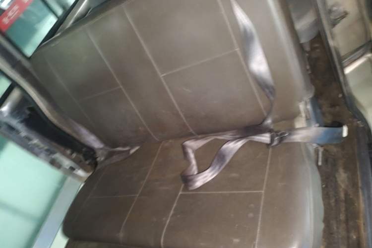 Used Wuling Rongguang 2012 1.5L Extended Basic Version Left Rear Seat