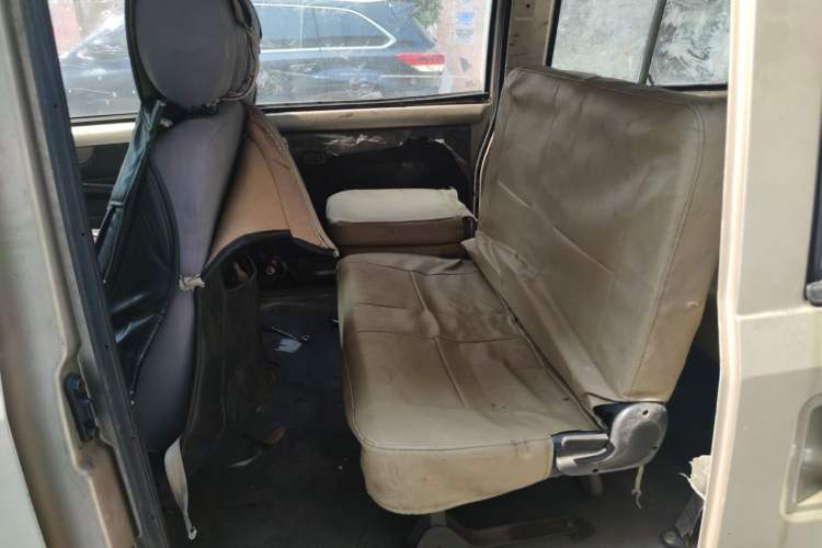 Used Wuling Rongguang 2012 1.5L Extended Basic Version Left Rear Seat
