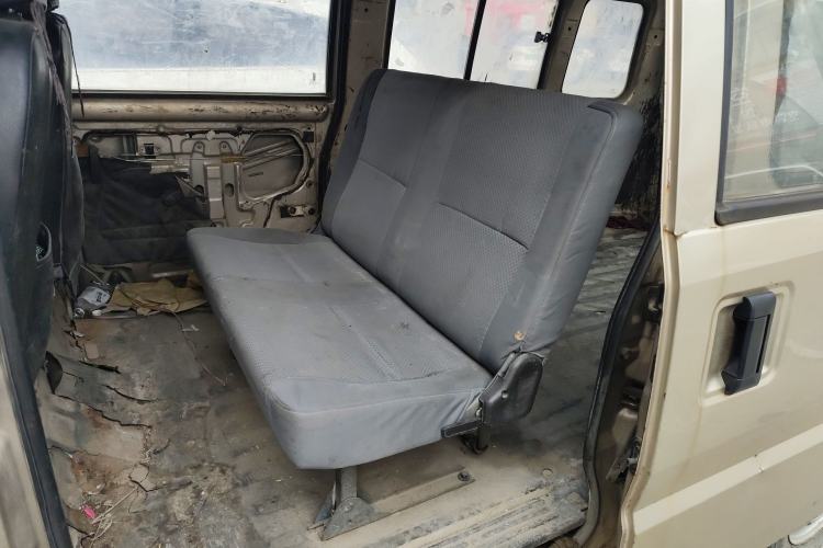 Used Wuling Rongguang 2012 1.5L Extended Basic Version Left Rear Seat