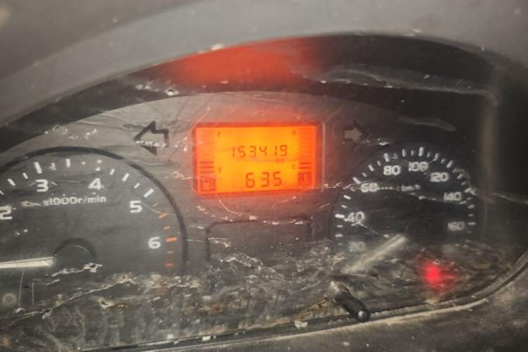 Used Wuling Rongguang 2012 1.5L Extended Basic Version Odometer Close Up