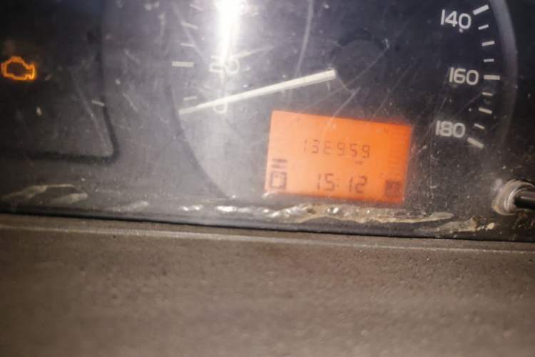 Used Wuling Rongguang 2012 1.5L Extended Basic Version Odometer Close Up