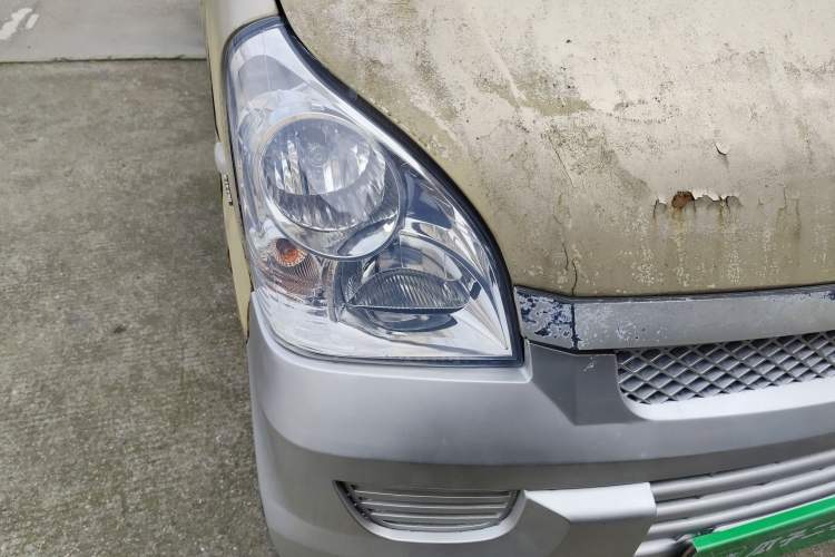 Used Wuling Rongguang 2012 1.5L Extended Basic Version Right Front Headlight