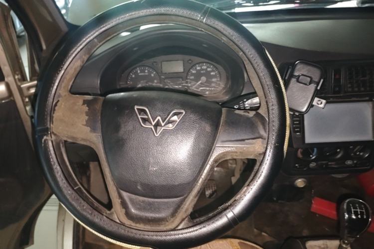 Used Wuling Rongguang 2012 1.5L Extended Basic Version Steering Wheel