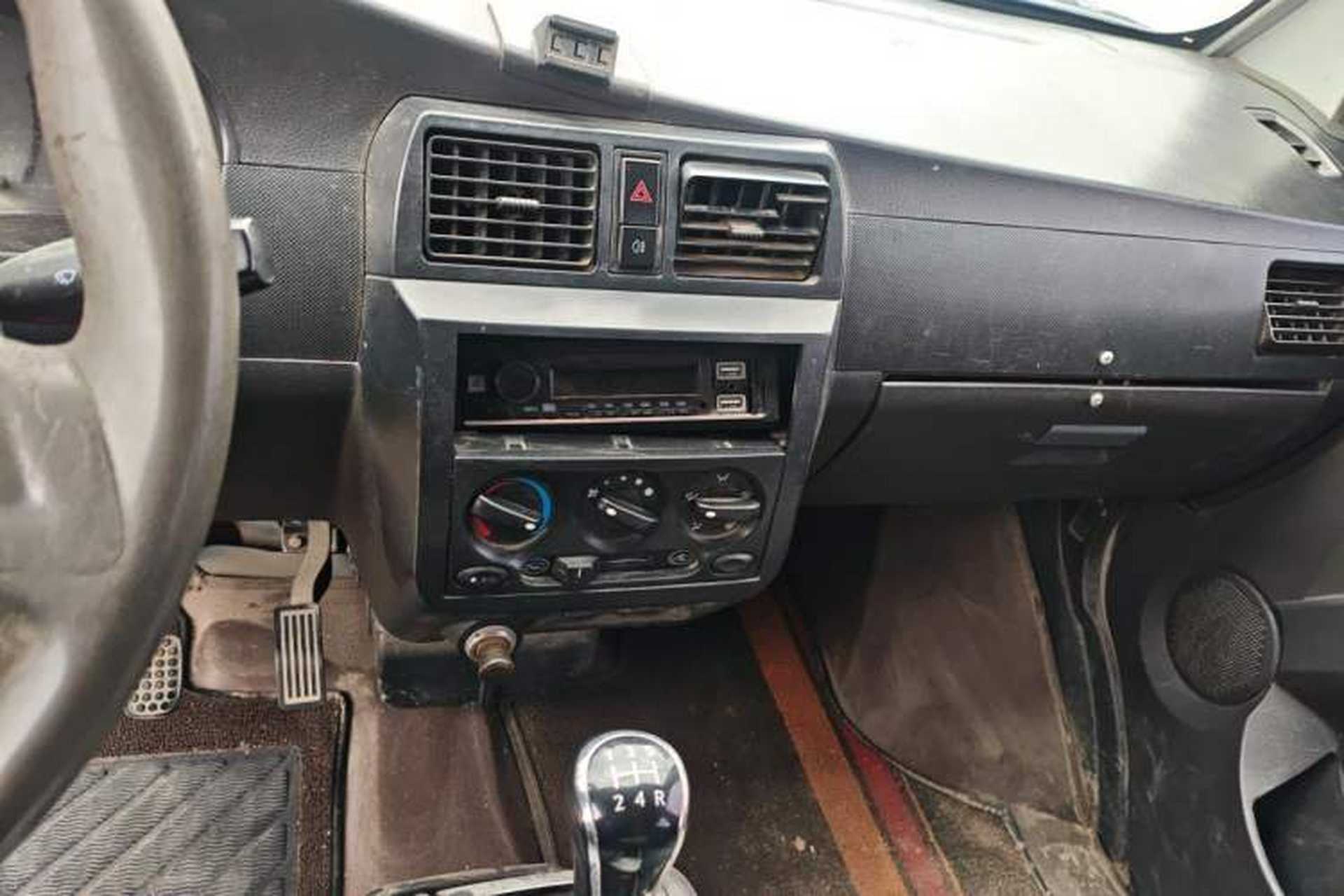 Used Wuling Rongguang 2012 1.5L Extended Basic Version Audio And AC Panel