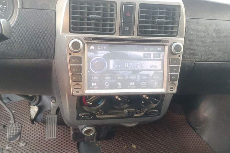 Used Wuling Rongguang 2012 1.5L Extended Basic Version Audio And AC Panel