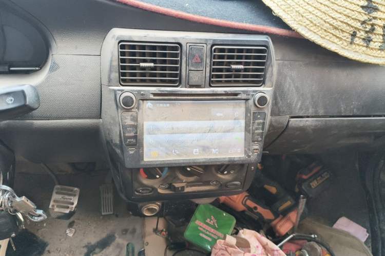 Used Wuling Rongguang 2012 1.5L Extended Basic Version Audio And AC Panel