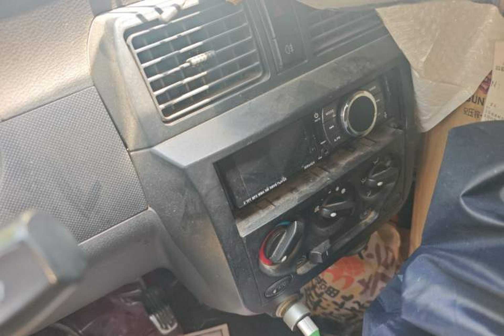 Used Wuling Rongguang 2012 1.2L Extended Basic Version LJY Audio And AC Panel