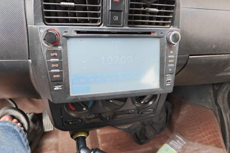 Used Wuling Rongguang 2012 1.5L Extended Basic Version Audio And AC Panel