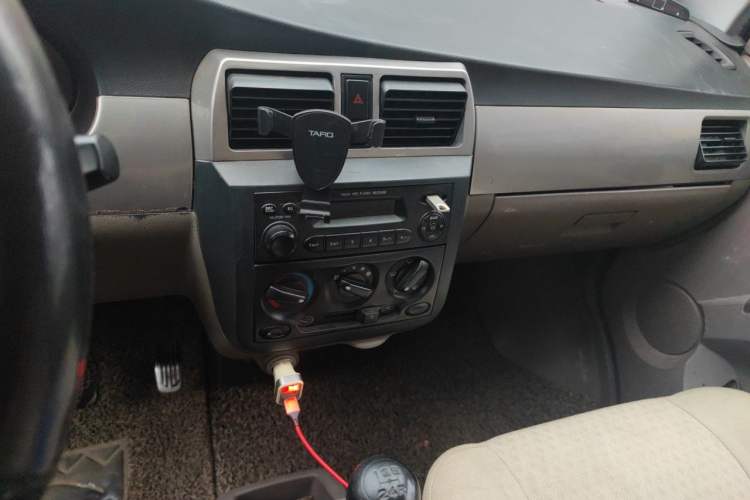 Used Wuling Rongguang 2012 1.2L Extended Basic Version LJY Audio And AC Panel