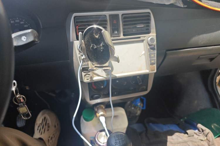 Used Wuling Rongguang 2012 1.5L Extended Basic Version Audio And AC Panel