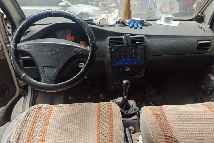Used Wuling Rongguang 2012 1.2L Extended Basic Version LJY Center Console
