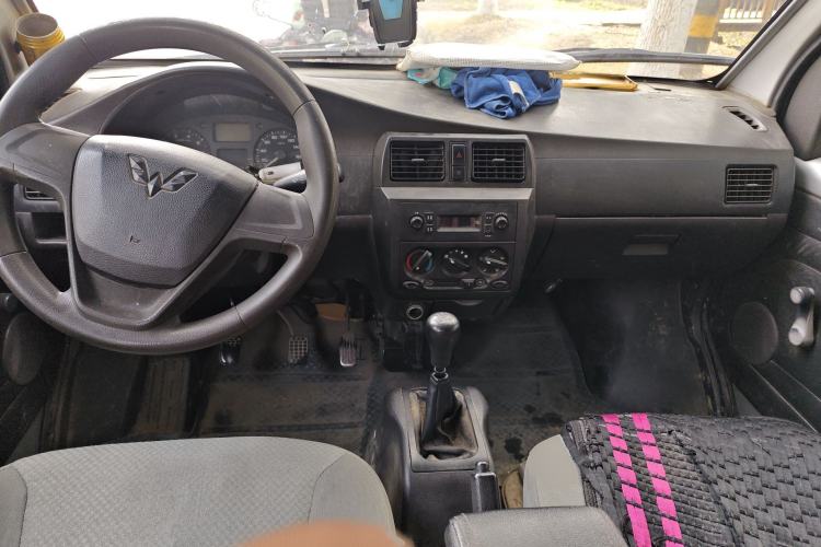 Used Wuling Rongguang 2012 1.2L Extended Basic Version LJY Center Console
