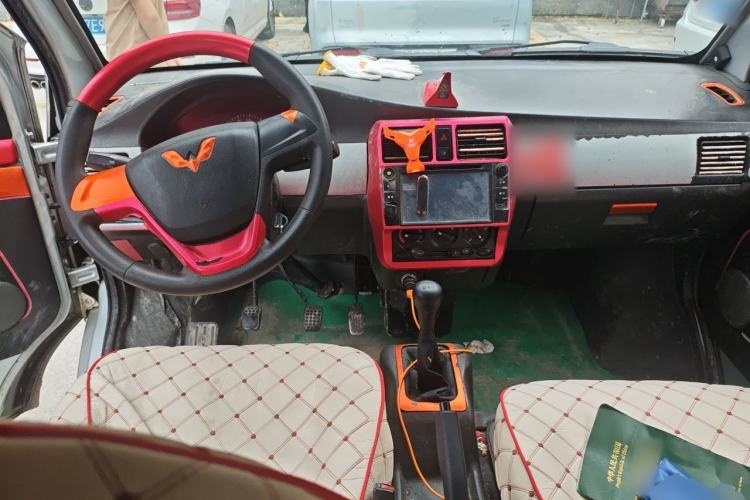 Used Wuling Rongguang 2012 1.2L Extended Basic Version LJY Center Console