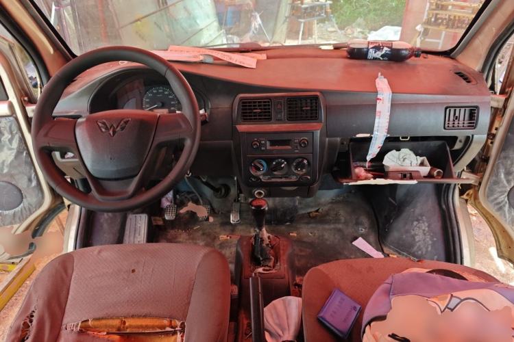 Used Wuling Rongguang 2012 1.2L Extended Basic Version LJY Center Console
