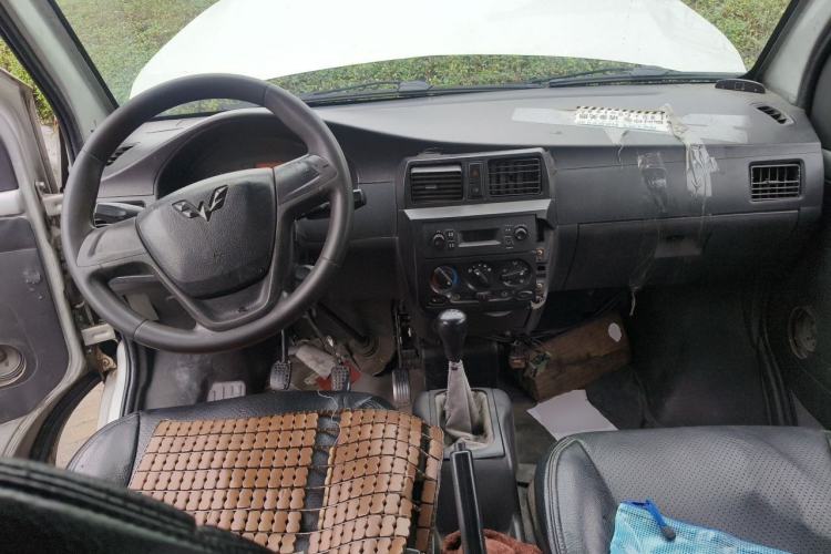 Used Wuling Rongguang 2012 1.2L Extended Basic Version LJY Center Console