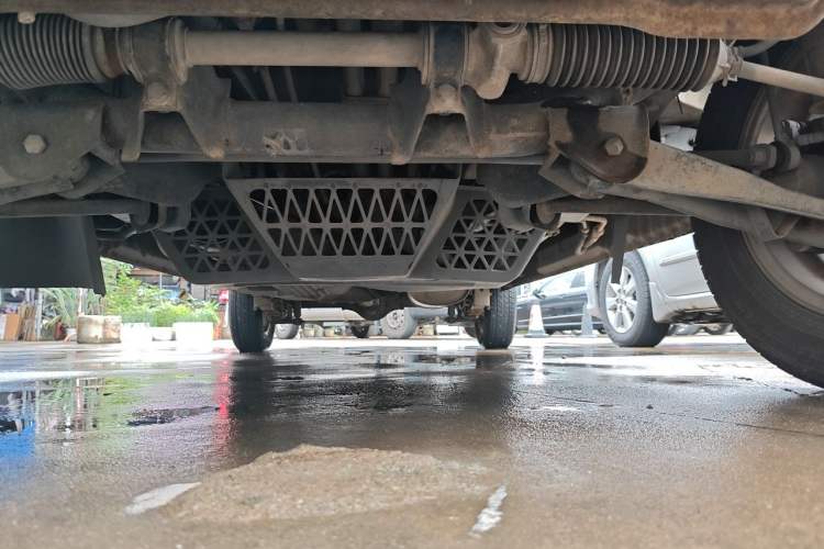 Used Wuling Rongguang 2012 1.5L Extended Standard Version Chassis Front