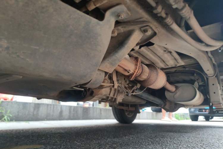 Used Wuling Rongguang 2012 1.5L Extended Standard Version Chassis Front Left