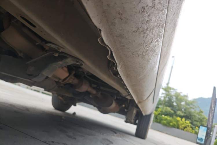 Used Wuling Rongguang 2012 1.2L Extended Basic Version LJY Chassis Front Left