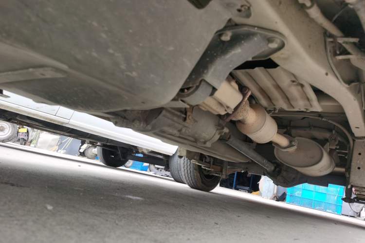Used Wuling Rongguang 2012 1.2L Extended Basic Version LJY Chassis Front Left