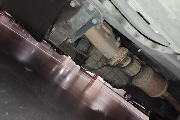 Used Wuling Rongguang 2012 1.5L Extended Standard Version Chassis Front Left