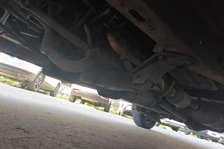 Used Wuling Rongguang 2012 1.2L Extended Basic Version LJY Chassis Front Left