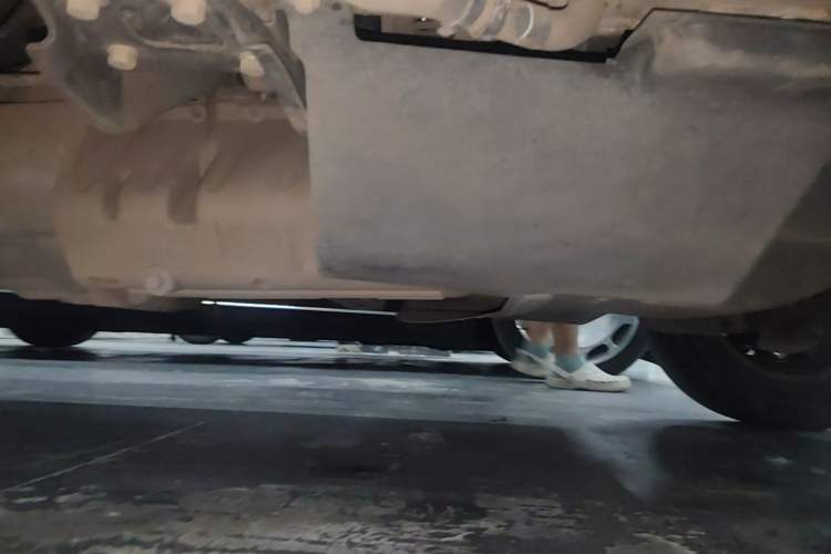 Used Wuling Rongguang 2012 1.5L Extended Basic Version Chassis Front Right