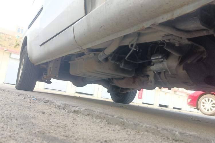 Used Wuling Rongguang 2012 1.5L Extended Basic Version Chassis Front Right