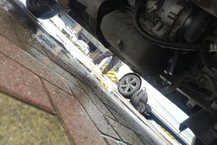 Used Wuling Rongguang 2012 1.2L Extended Basic Version LJY Chassis Front Right