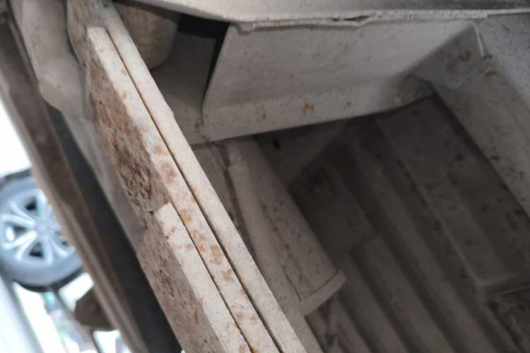 Used Wuling Rongguang 2012 1.2L Extended Basic Version LJY Chassis Rear Left