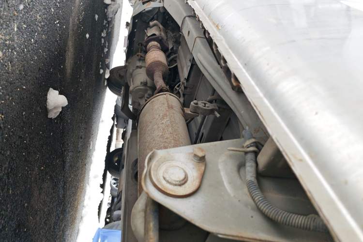 Used Wuling Rongguang 2012 1.2L Extended Basic Version LJY Chassis Rear Left