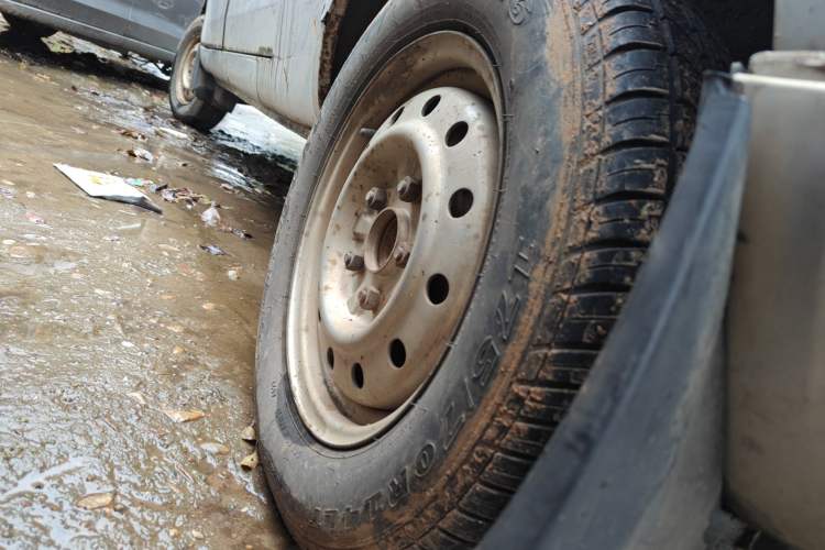 Used Wuling Rongguang 2012 1.5L Extended Basic Version Chassis Rear Left