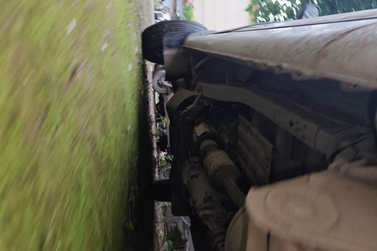 Used Wuling Rongguang 2012 1.2L Extended Basic Version LJY Chassis Rear Left