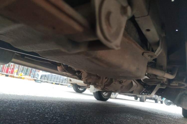 Used Wuling Rongguang 2012 1.5L Extended Standard Version Chassis Rear Right