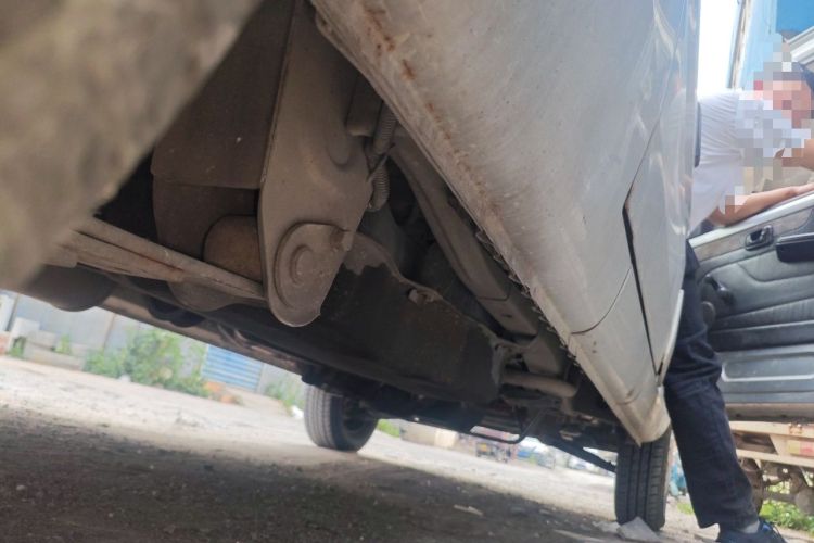 Used Wuling Rongguang 2012 1.2L Extended Basic Version LJY Chassis Rear Right