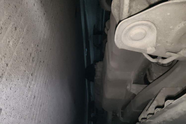 Used Wuling Rongguang 2012 1.5L Extended Basic Version Chassis Rear Right
