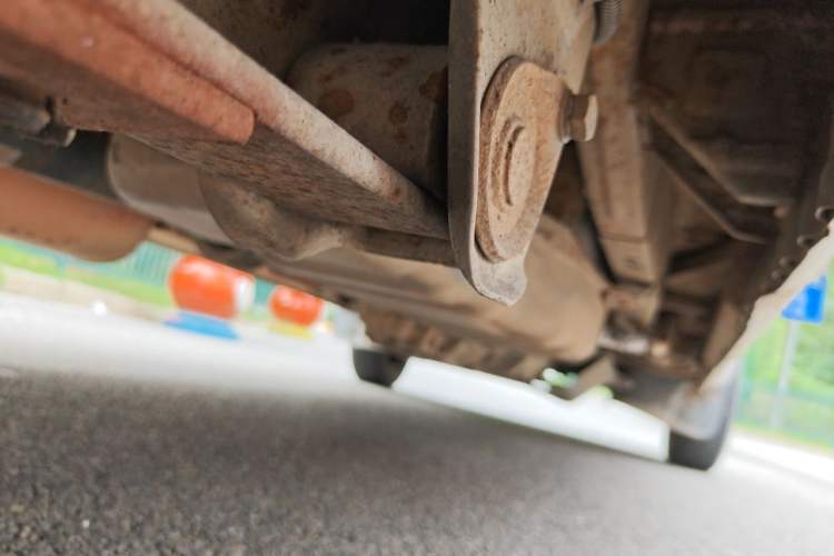 Used Wuling Rongguang 2012 1.5L Extended Basic Version Chassis Rear Right