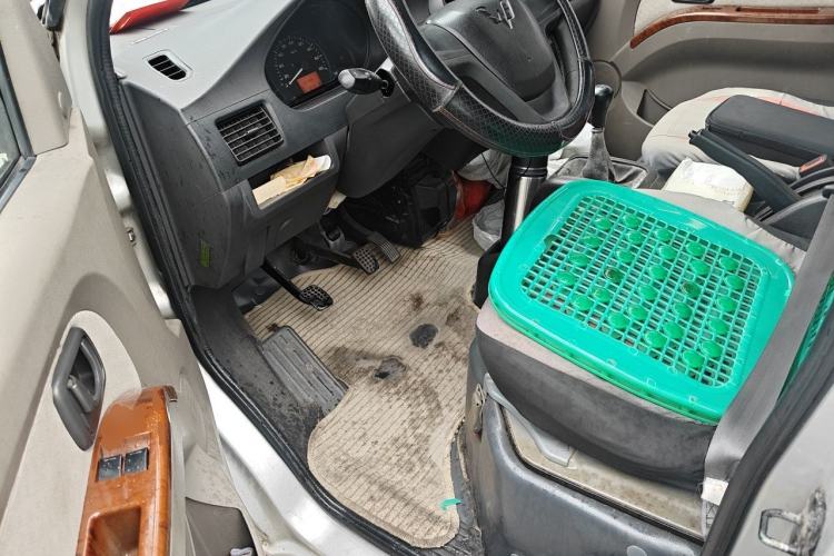 Used Wuling Rongguang 2012 1.5L Extended Standard Version Driver Seat