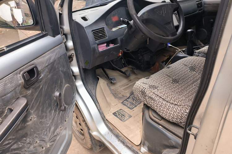 Used Wuling Rongguang 2012 1.2L Extended Basic Version LJY Driver Seat