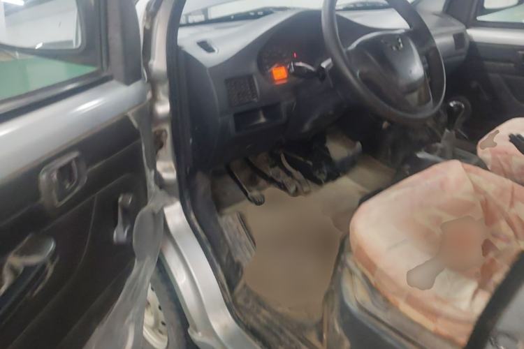 Used Wuling Rongguang 2012 1.5L Extended Basic Version Driver Seat