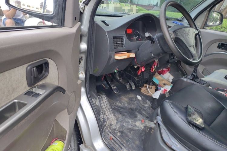 Used Wuling Rongguang 2012 1.5L Extended Basic Version Driver Seat