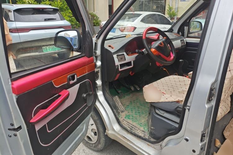 Used Wuling Rongguang 2012 1.2L Extended Basic Version LJY Driver Seat
