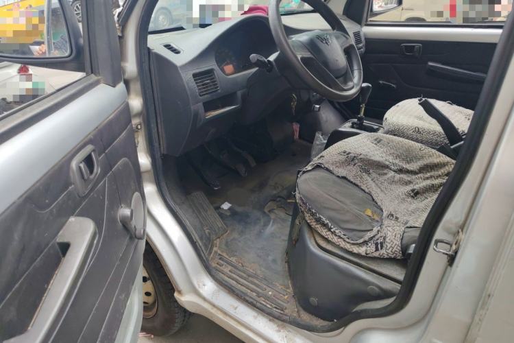 Used Wuling Rongguang 2012 1.5L Extended Basic Version Driver Seat