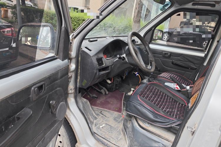 Used Wuling Rongguang 2012 1.5L Extended Basic Version Driver Seat